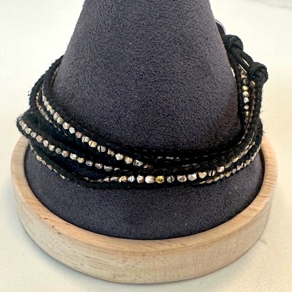 Chan Luu Black Leather Long Wrap Bracelet w/ Antique Silver Oval Button Closure - Picture 10 of 14